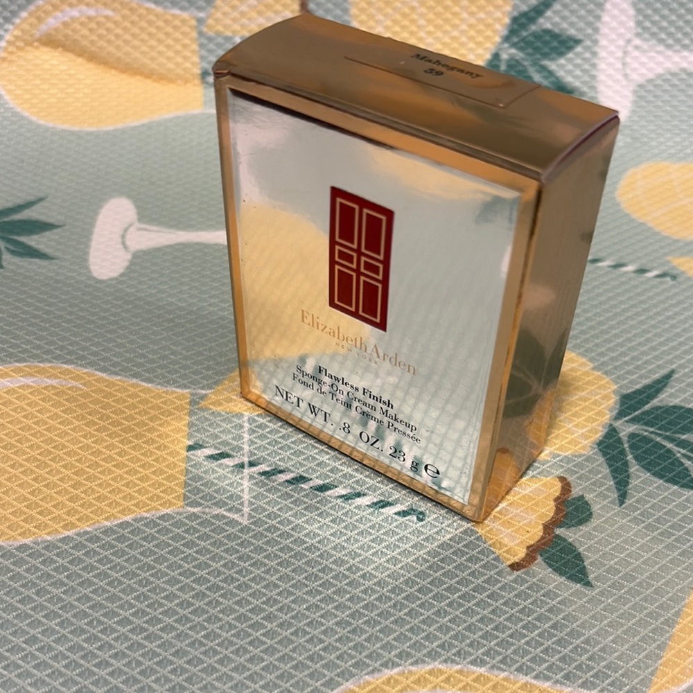 Elizabeth Arden Flawless Finish